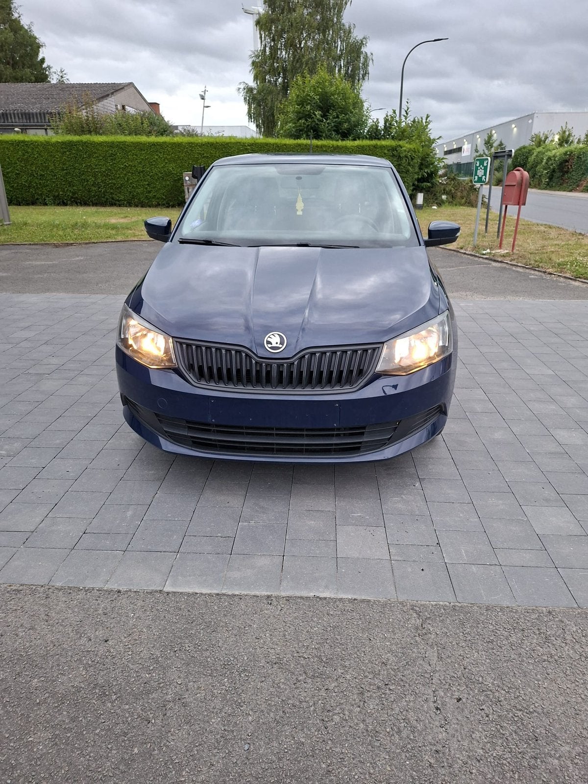 ŠKODA FABIA • 2016 • ESSENCE • 96.602 KM, Autos, Achat, Ordinateur de bord, Entreprise, Bleu