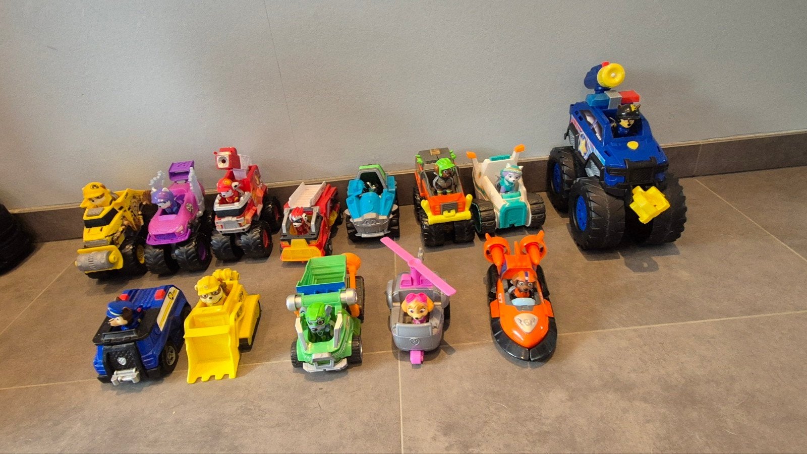 Paw patrol auto's, Ophalen
