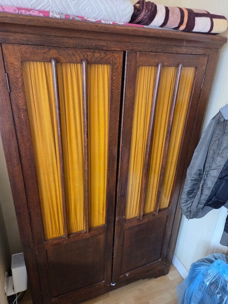 Armoire en bon état, Enlèvement, Comme neuf, Avec porte(s)