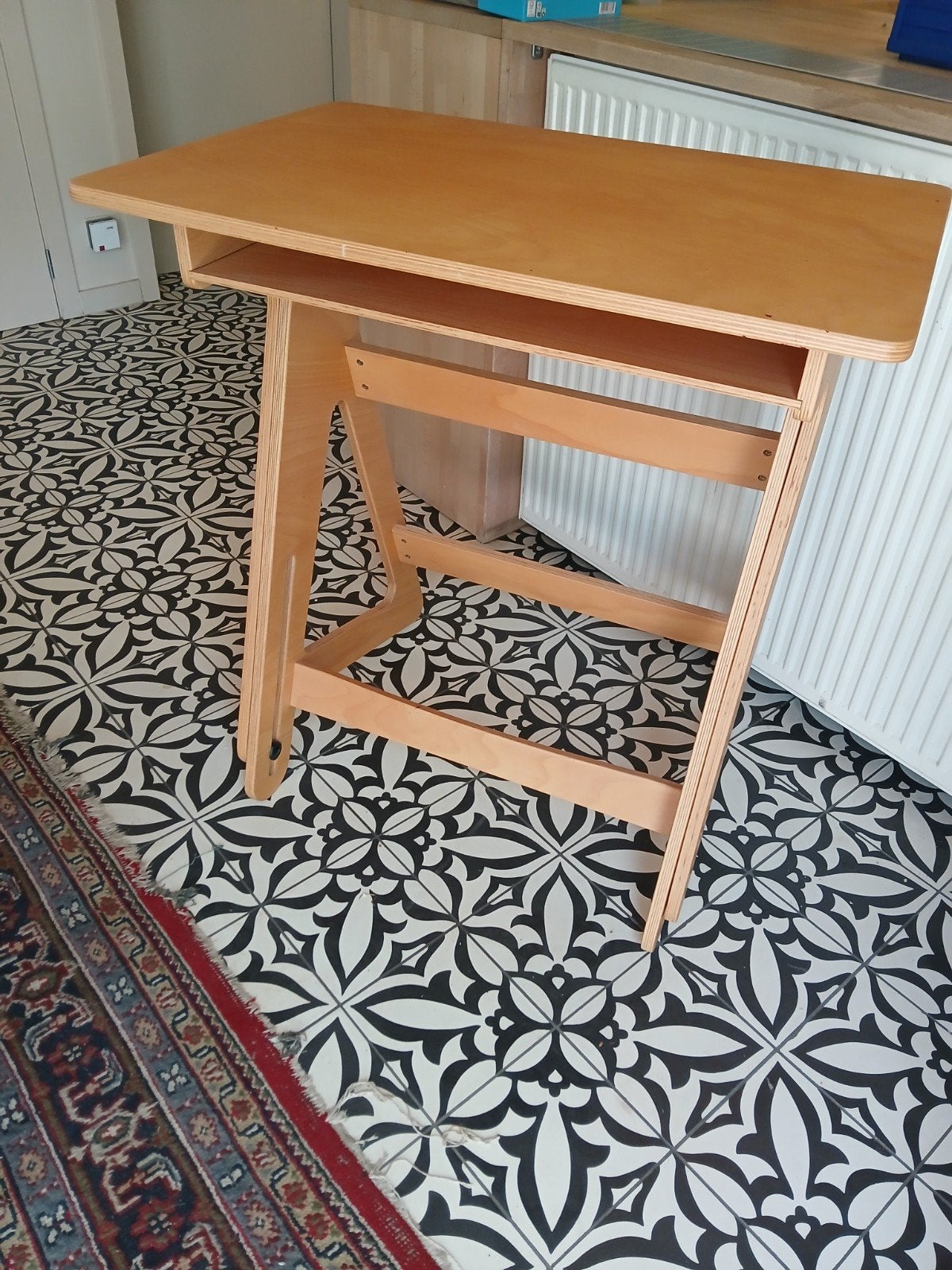 Jaswig staanbureau, Huis en Inrichting, Bureaus, Ophalen