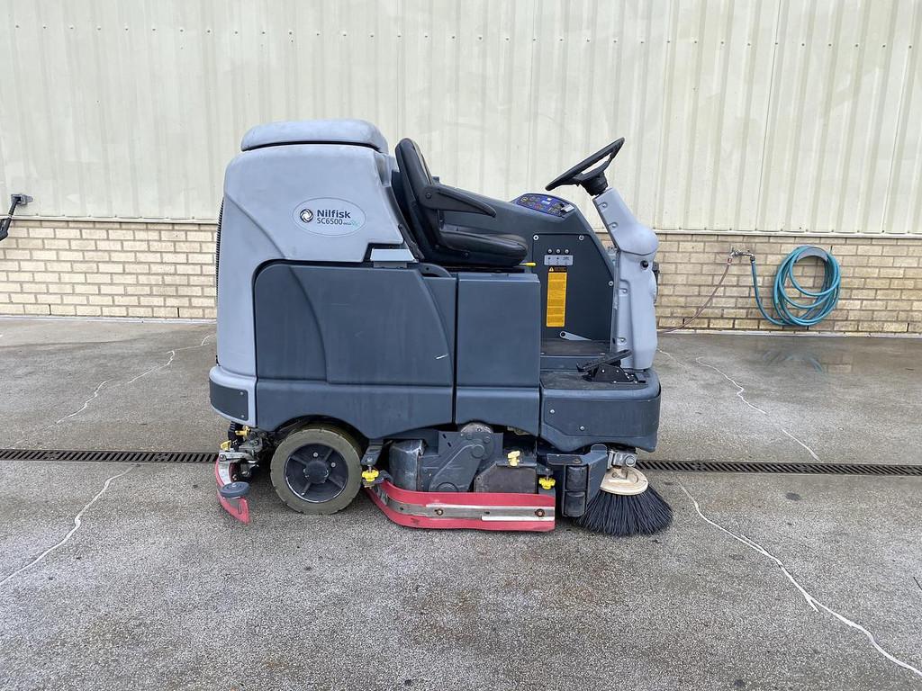 2019 Nilfisk SC6500 1100C, Veeg- Schrobmachine