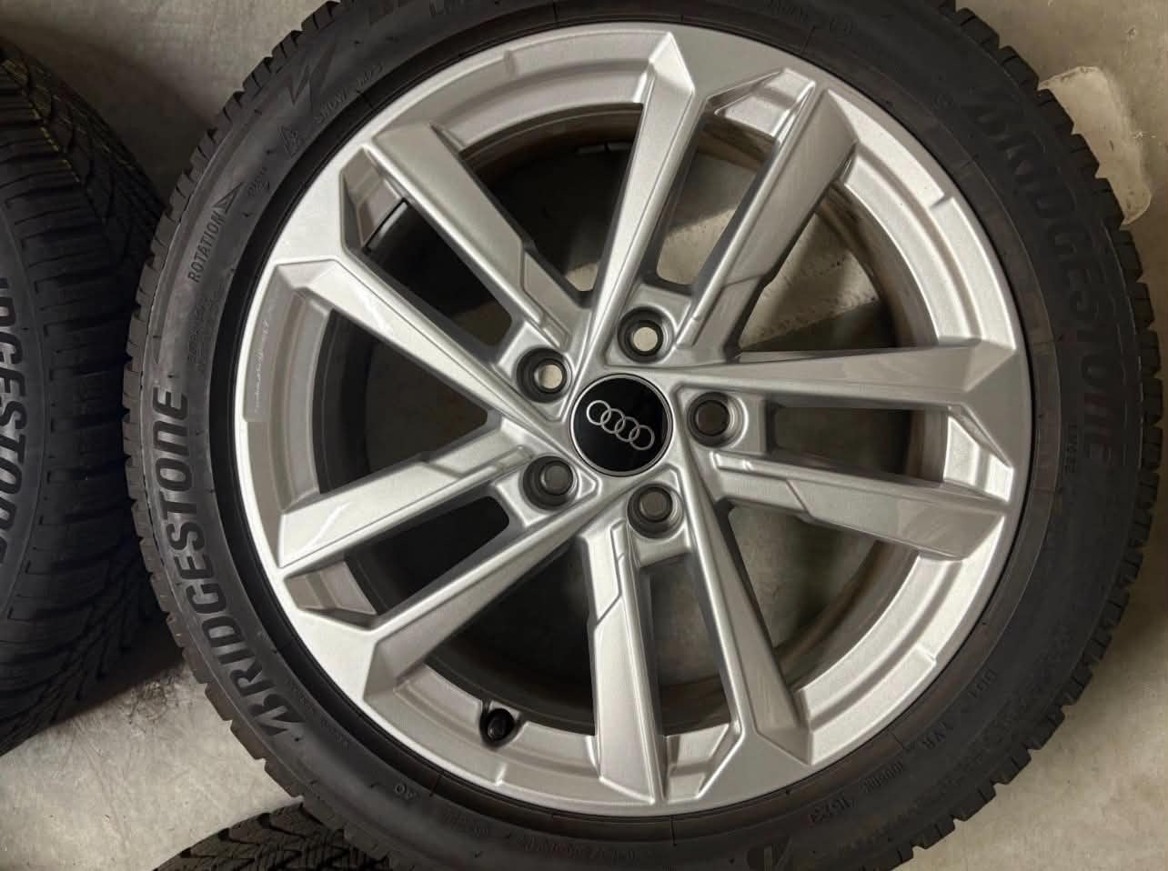 KIT HIVER AUDI A3 S-LINE 8Y 205/50/R17 BRIDGESTONE, Pneus et Jantes, Pneus hiver, Véhicule de tourisme, 205 mm