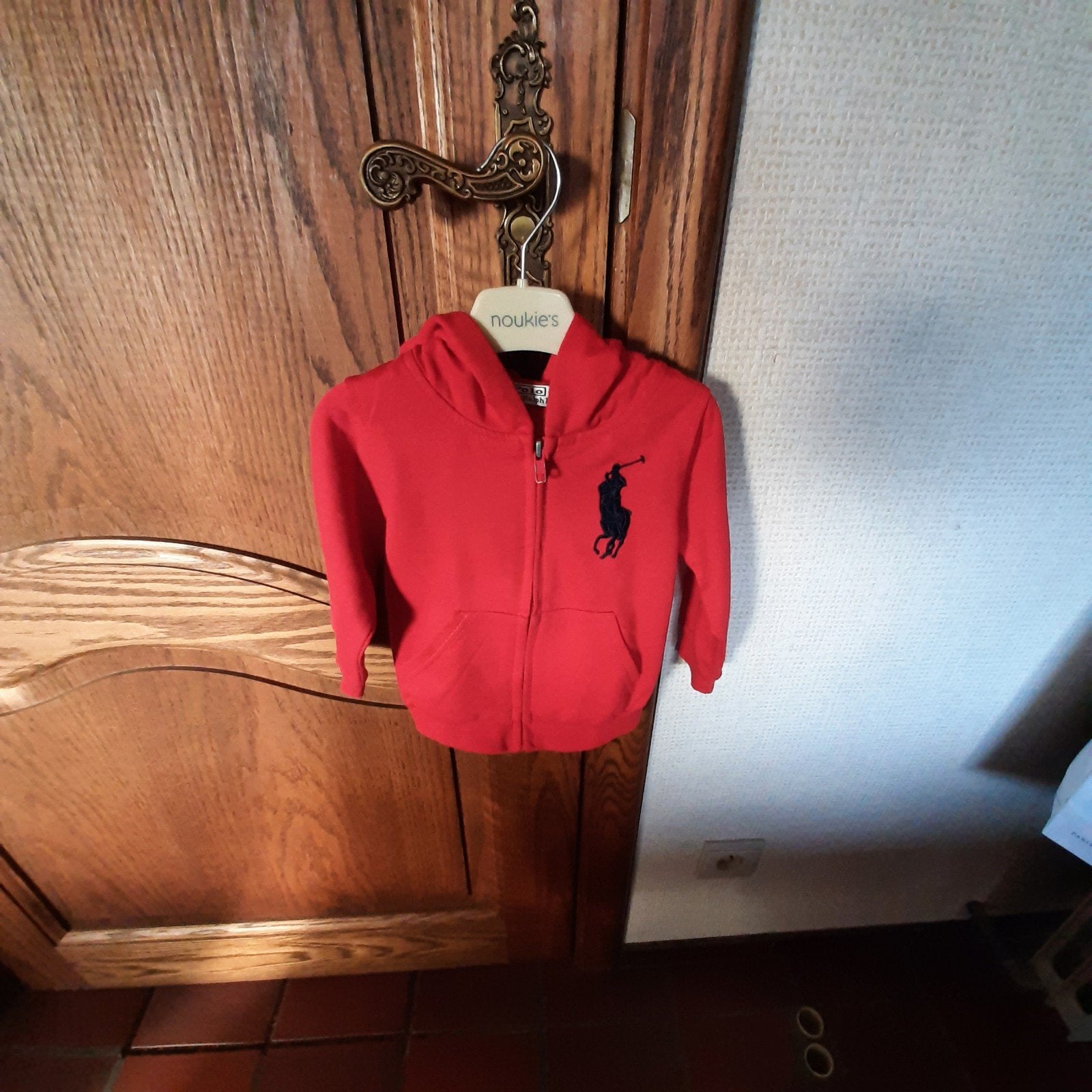 Mooie gilet trui met kap 2€ maat 80, Kinderen en Baby's, Ophalen