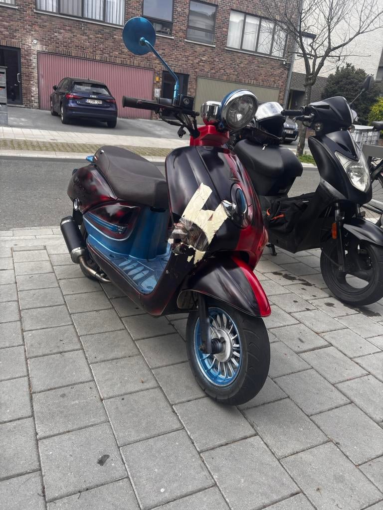 Brommer a klasse 50cc, Ophalen, Zo goed als nieuw