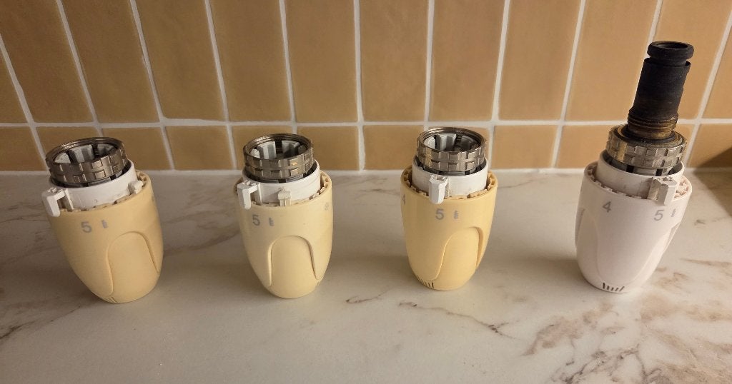 Lot de 4 valves thermostatiques pour radiateur, Bricolage & Construction, Enlèvement ou Envoi, Utilisé, Autres types