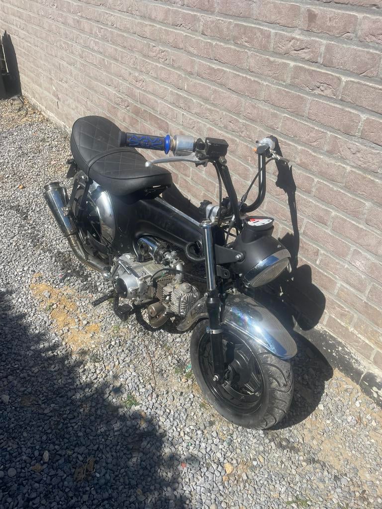 Dax A klasse met juiste papieren, Fietsen en Brommers, Ophalen, Zo goed als nieuw