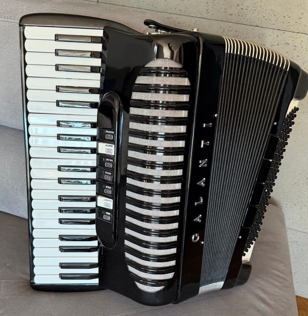 accordéon Galanti cassotto, Enlèvement