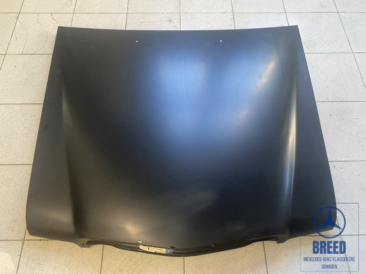 NOS motorkap voor Mercedes-Benz W114 W115 /8 2e serie, Neuf, -, Enlèvement, -