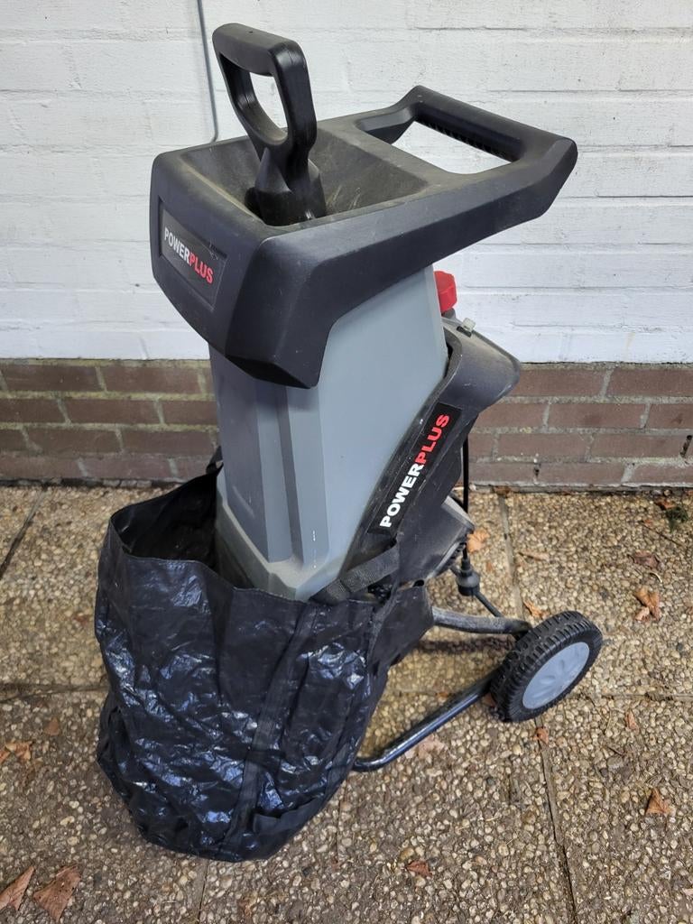 Hakselaar powerplus poweg5011 2400w max40mm, Tuin en Terras, Ophalen