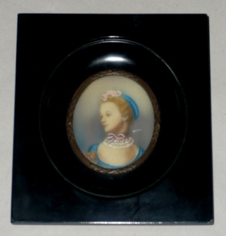 PORTRETMINIATUURTJE OP ZIJDE (HAVER?) CA 1920, Antiek en Kunst, Ophalen of Verzenden