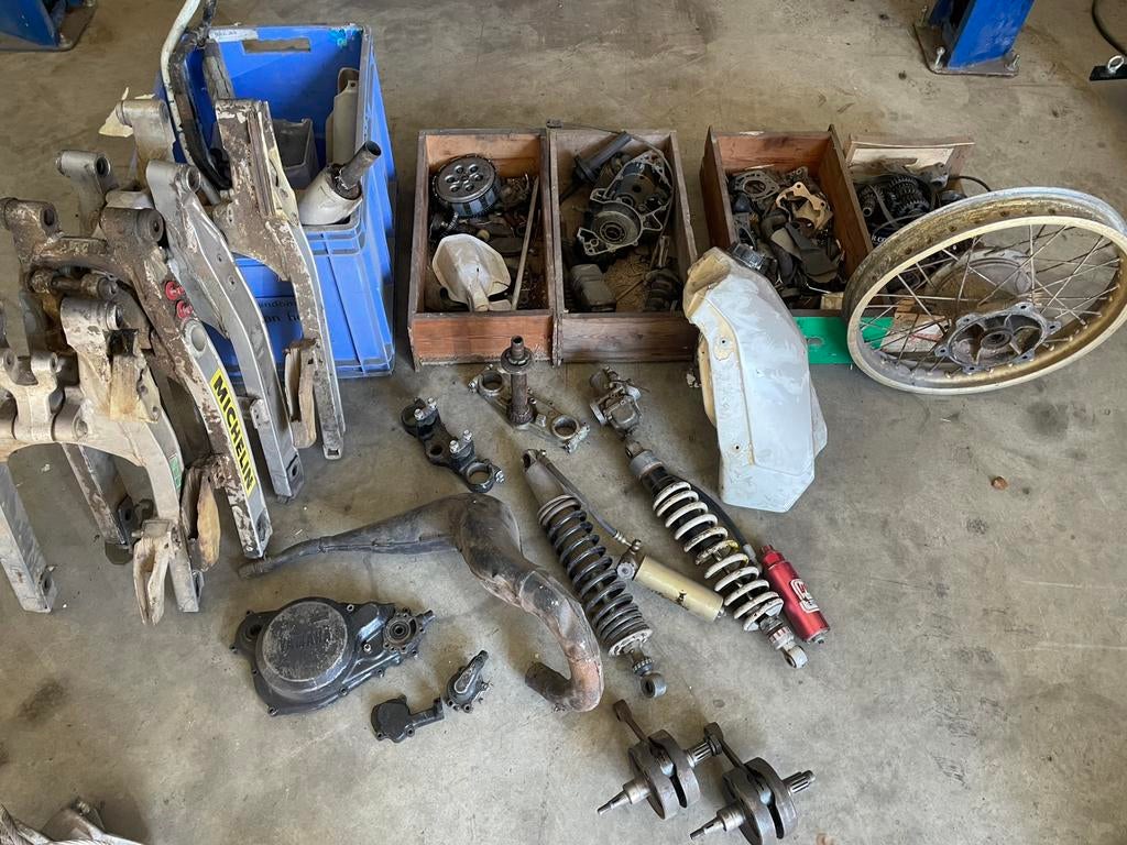 Lot de pièces Yamaha YZ 250 83-87, Motos, Enlèvement, Utilisé