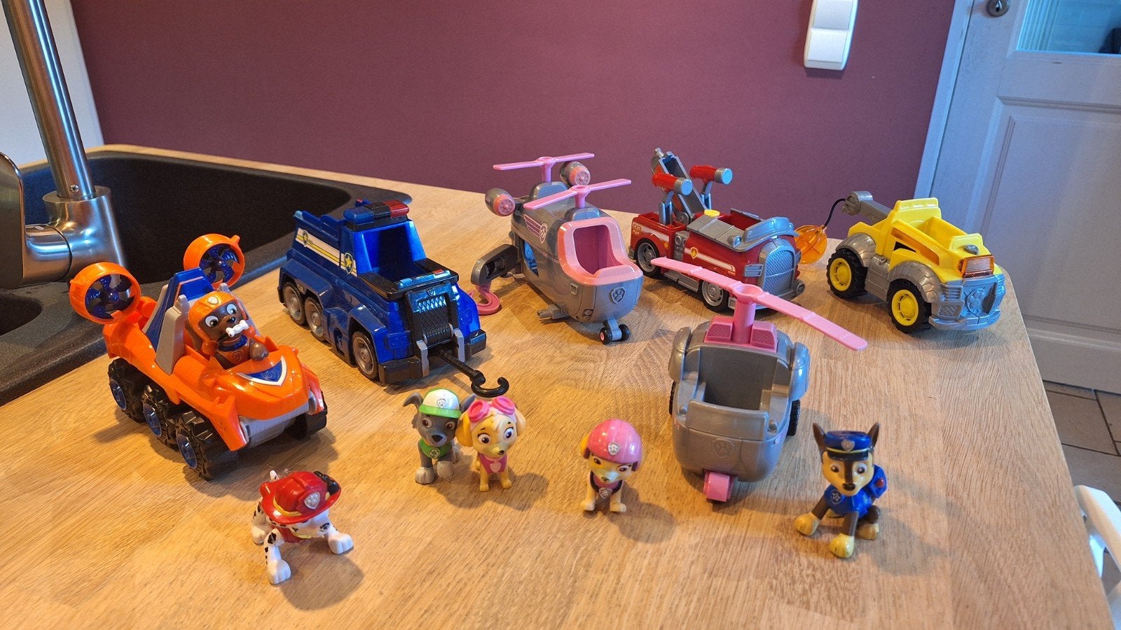 Grand lot véhicules et figurines La Pat'Patrouille / Paw Pat, Enfants & Bébés, Enlèvement, Utilisé