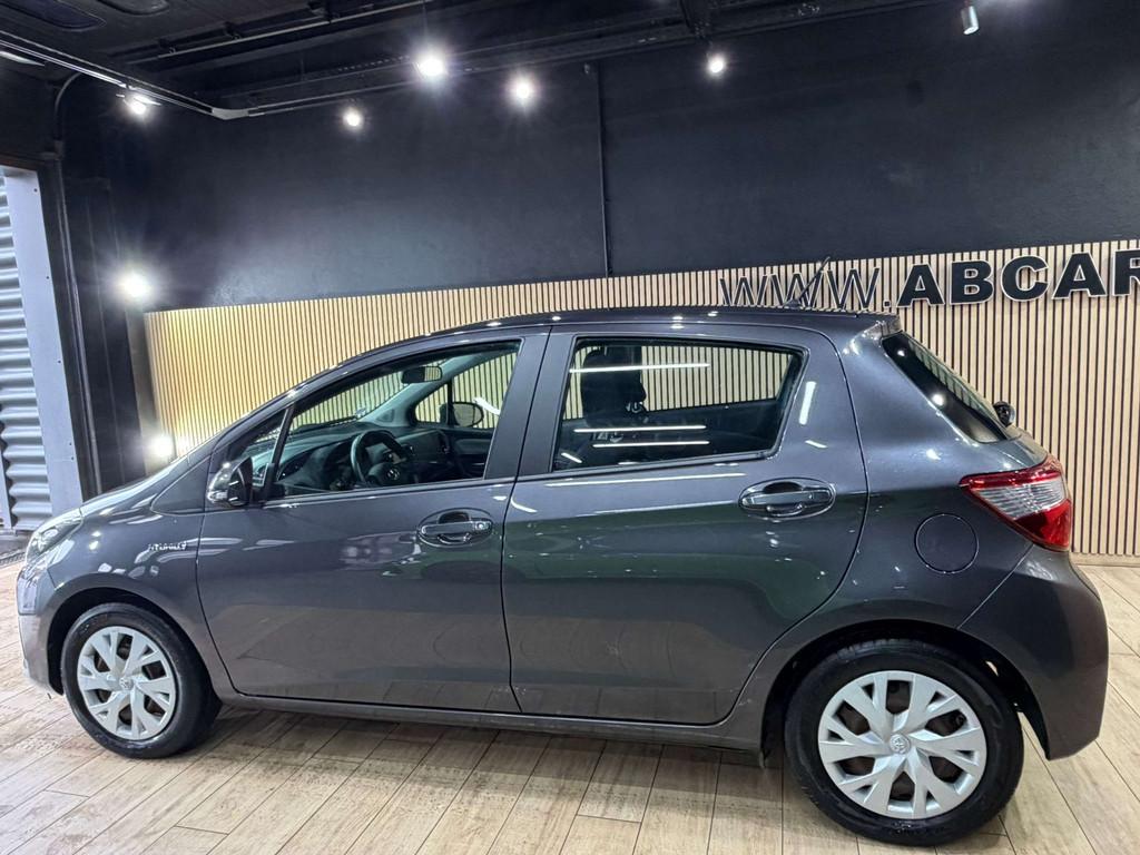 Toyota Yaris 1.5i HYBRID * GARANTIE 12 MOIS * (automatique), Autos, Toyota, Argent ou Gris, Achat, 998 cm³, Euro 6