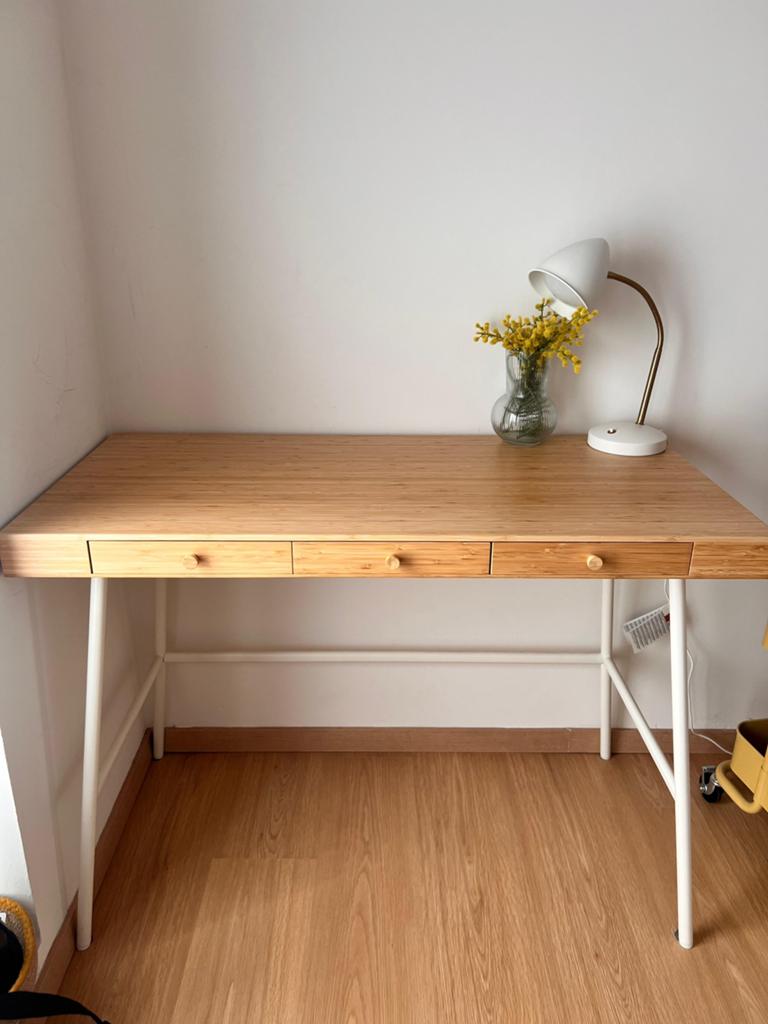 IKEA LILLASEN bureau – zeer goede staat, Ophalen, Zo goed als nieuw, IKEA
