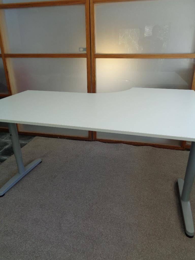 Table de bureau - blanche, Maison & Meubles, Bureaux, Utilisé, Métal, Blanc, Démontable, Rehausseur, Enlèvement