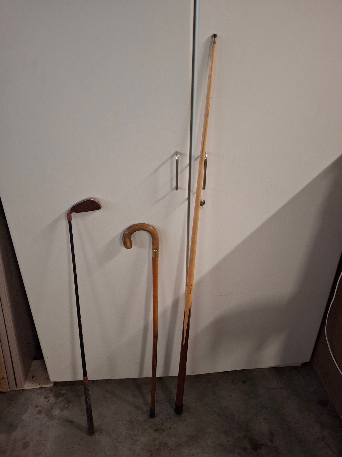 3 x vintage , biljartkeu, wandelstok en een golfstick, Sport en Fitness, Ophalen