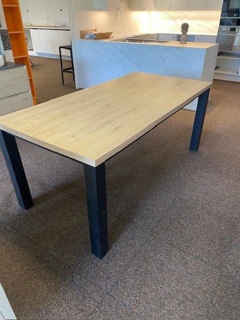 Table à manger et table basse, Cinq personnes ou plus, 150 à 200 cm, 50 à 100 cm, Comme neuf