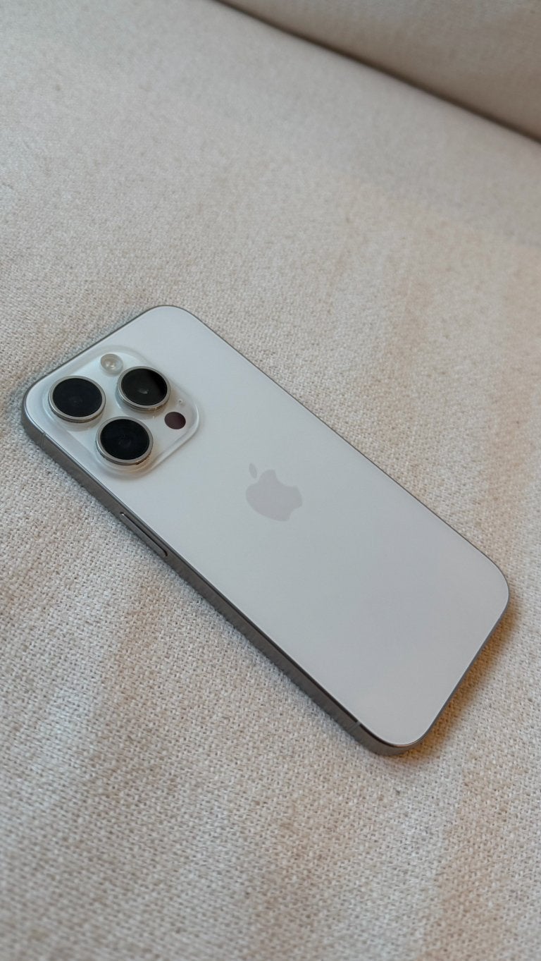 Iphone 15 Pro 256 Go blanc, Télécoms, 256 GB, IPhone 15, Enlèvement, Utilisé