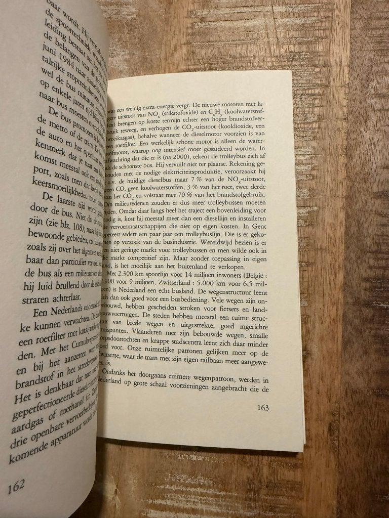 Verdwijnt de auto? - Roel de Jong, Roel de Jong, Maatschappij en Samenleving, Ophalen of Verzenden, Zo goed als nieuw