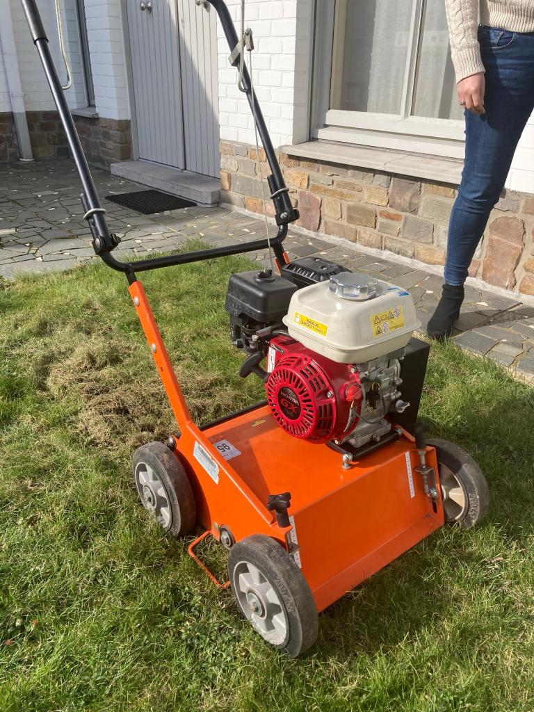 Verticuteermachine Eliet - TE HUUR, Ophalen, Gebruikt, Benzine, Eliet