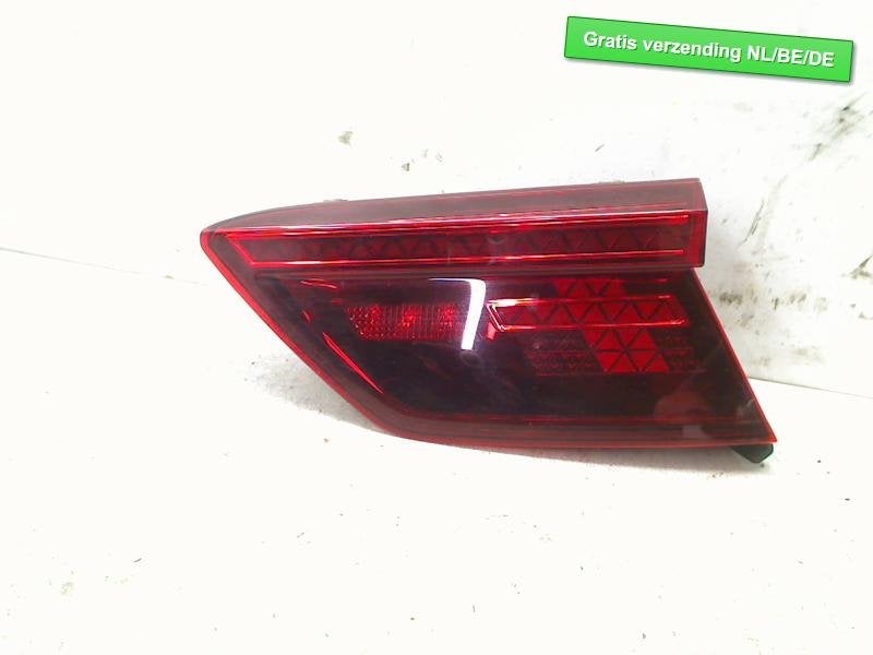 ACHTERLICHT RECHTS ACHTERKLEP LED Tiguan (AD1) (5NA945308D), Gebruikt, Volkswagen, Volkswagen AG, Kundenbetreuung@volkswagen.de