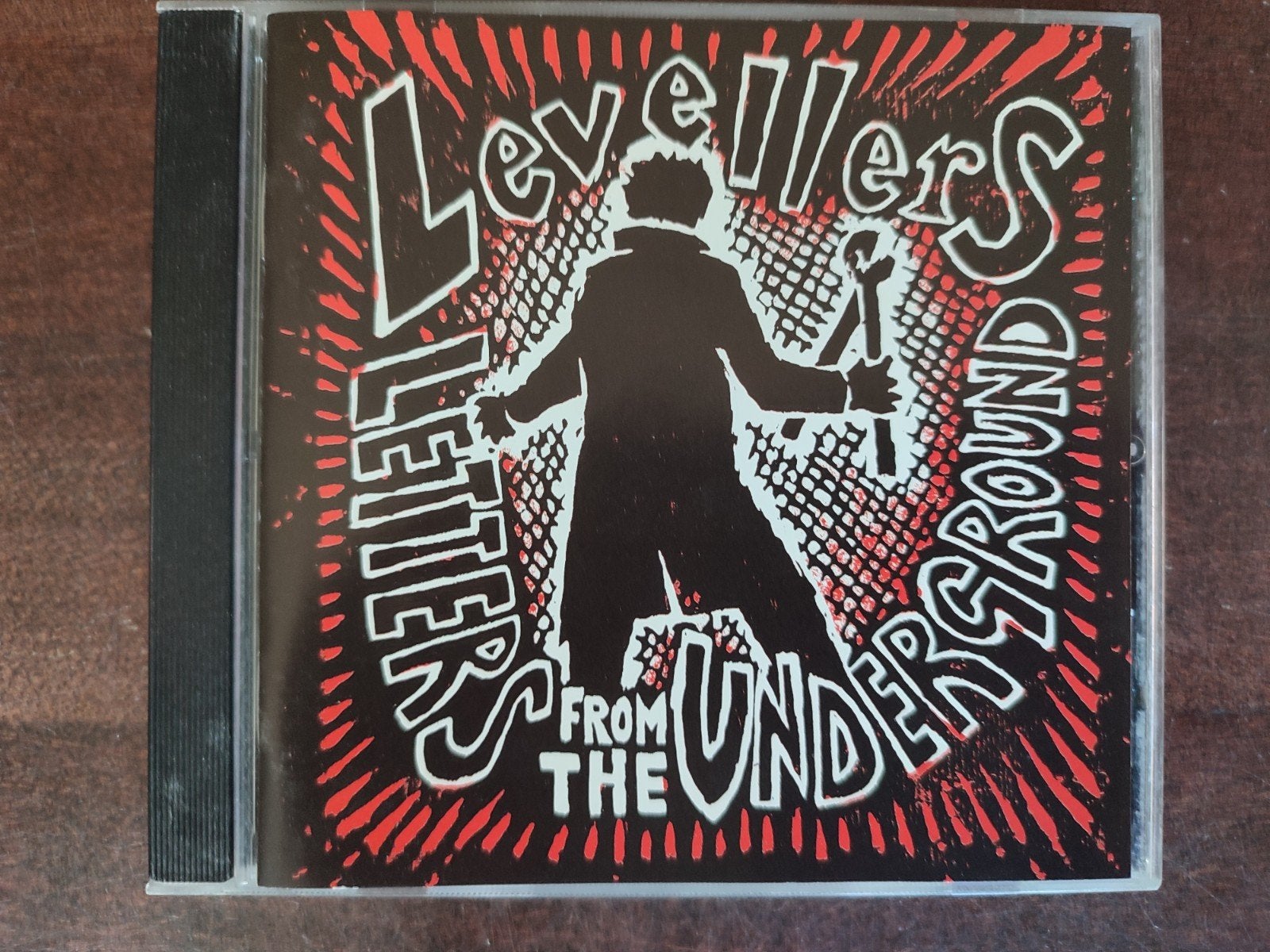 CD : LEVELLERS - LETTERS FROM THE UNDERGROUND, Ophalen of Verzenden, Zo goed als nieuw