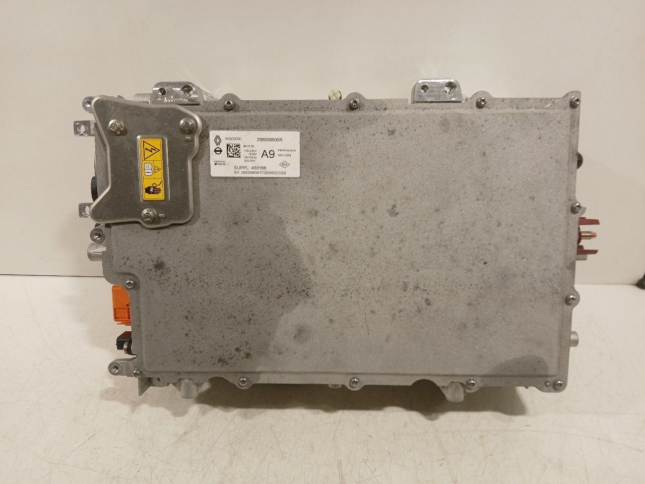 Acculader Renault Scenic, Auto-onderdelen, Onderdelen@venauto.nl, Van der Ven Autorecycling B.V., Gebruikt, Ettenseweg 76, 4706 PB Roosendaal, The Netherlands
