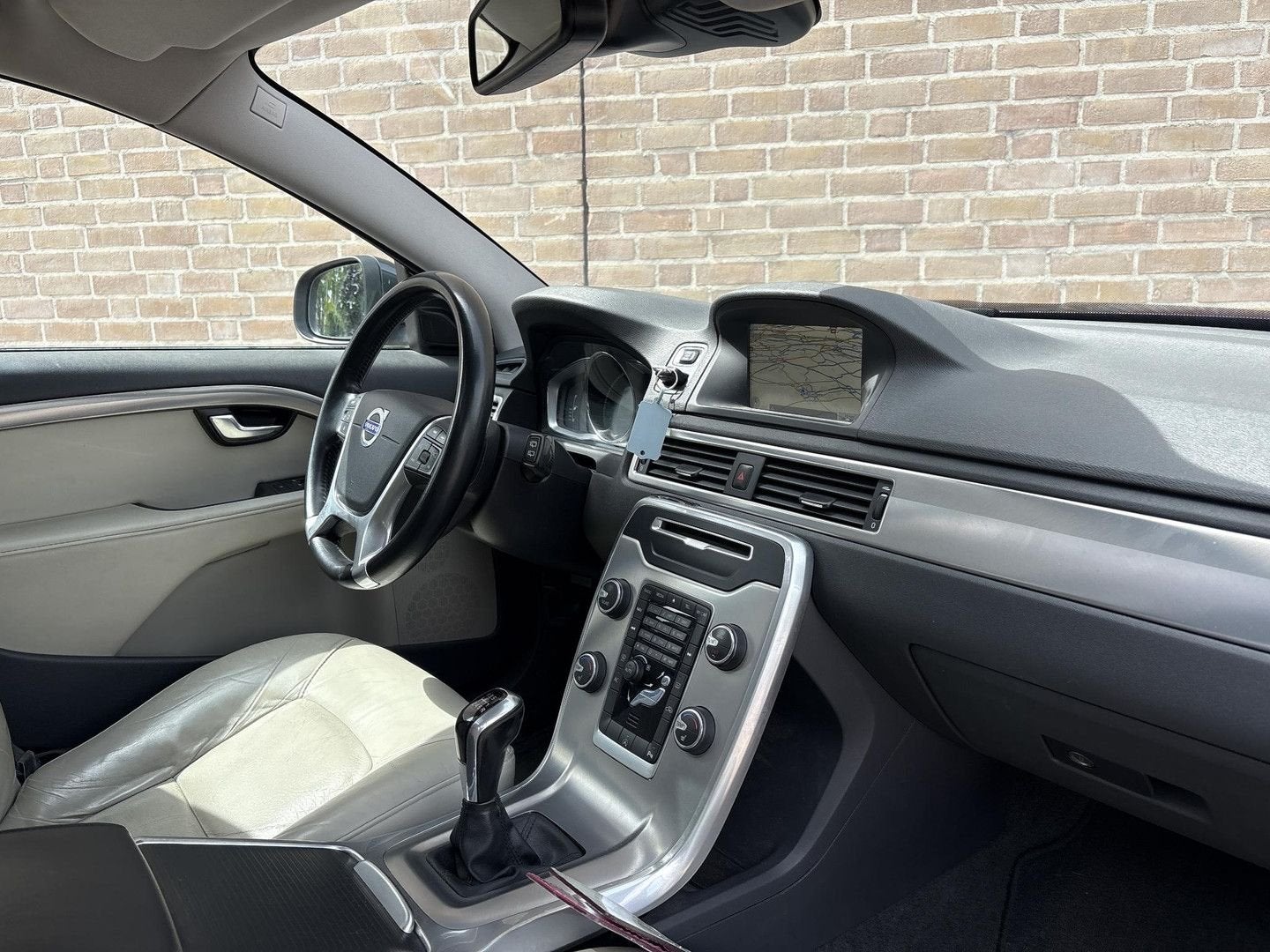 Volvo V70 2.0 D4 Nordic+ | toit ouvrant | Leder| Navi | clim, Autos, Volvo, Argent ou Gris, Achat, Entreprise, V70