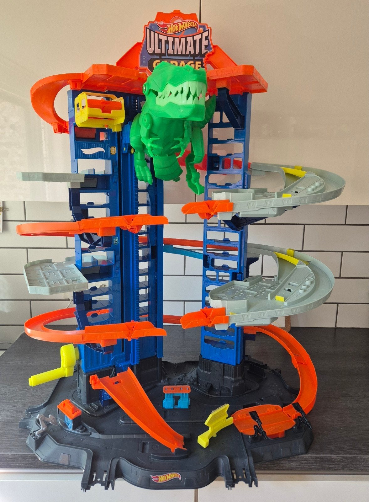 Garage Hot Wheels Ultimate Garage avec le T-Rex, Enlèvement, Hot Wheels