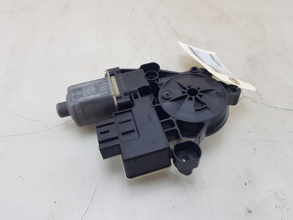 MOTEUR LEVE VITRE ELECTRIQUE Golf VIII (CD1) (|5Q0959407G|), Robert Bosch AG, Volkswagen, Utilisé, Robert-Bosch-Allee 1
74232  Abstatt, DE