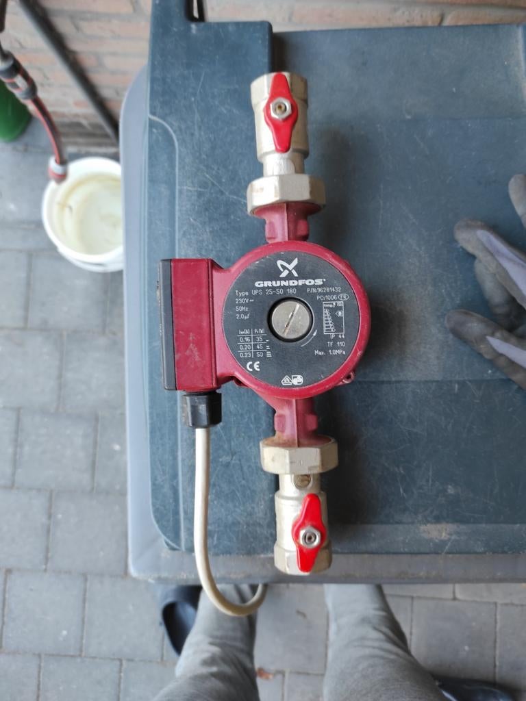 Grundfos CV pomp, Ophalen