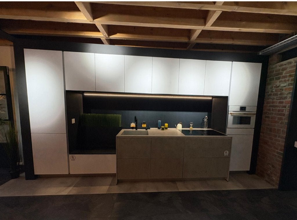 Keuken showroom-model, Huis en Inrichting, Ophalen, Wit, Nieuw, Enkelwandige keuken