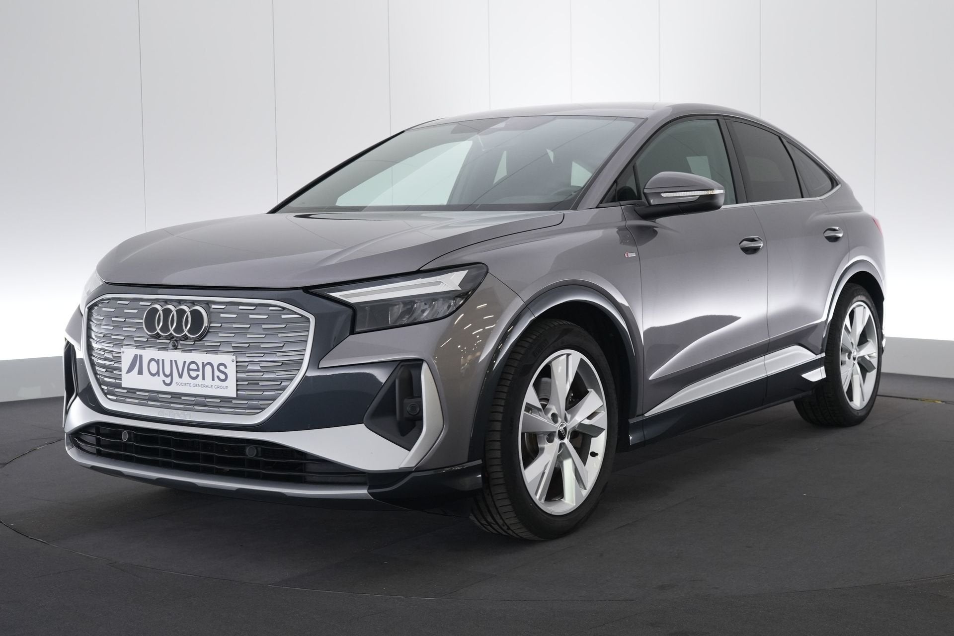 (2CFX447) AUDI Q4 SPORTBACK E-TRON, Achat, Entreprise, Carnet d'entretien, 5 portes