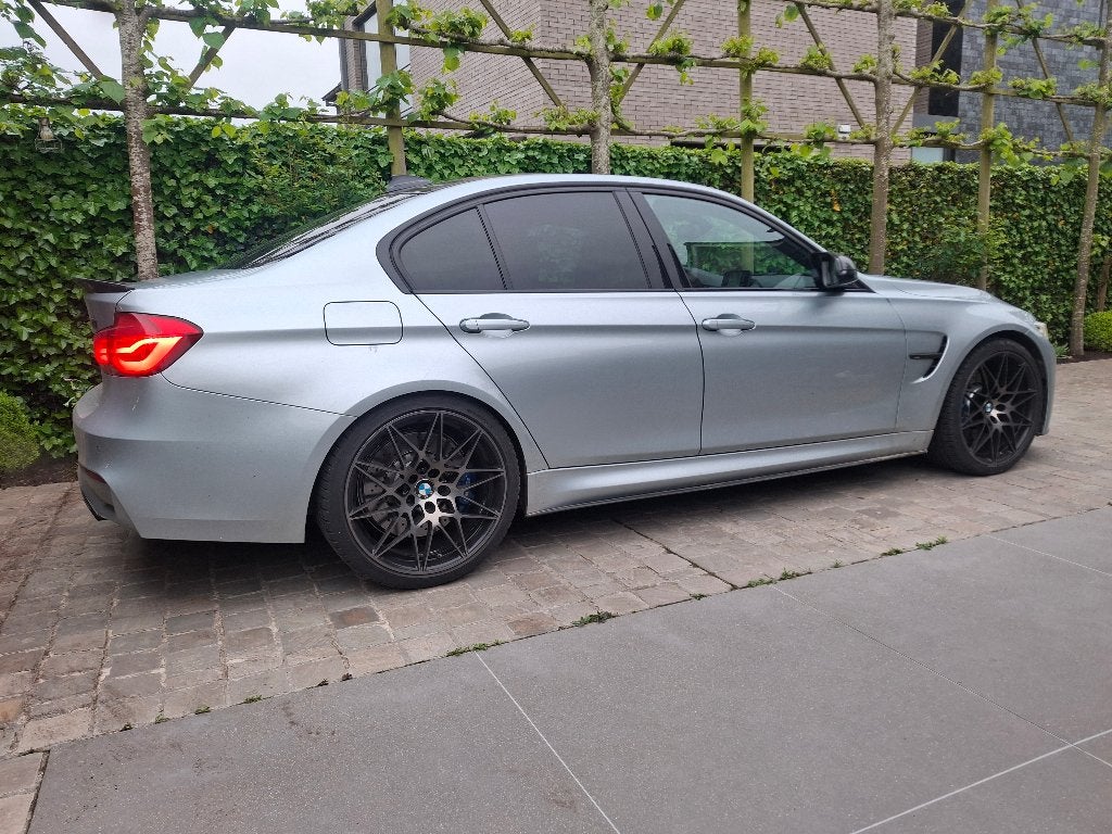 M3, Autos, BMW, Particulier, Série 3, Essence, Berline, 4 portes, Automatique, Argent ou Gris, Brun, Propulsion arrière, Enlèvement