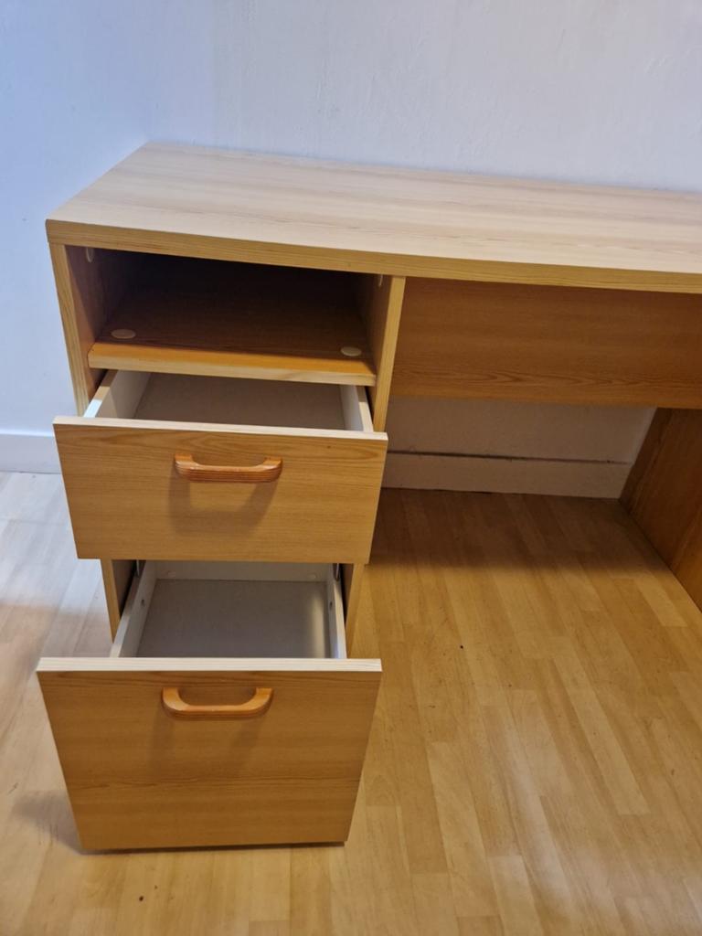 Gratis bureau, Huis en Inrichting, Ophalen