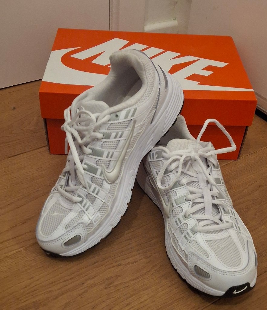 NIKE FILLE P6000 teinte platinium baskett, Vêtements | Femmes, Sneakers et Baskets, Nike, Comme neuf, Enlèvement