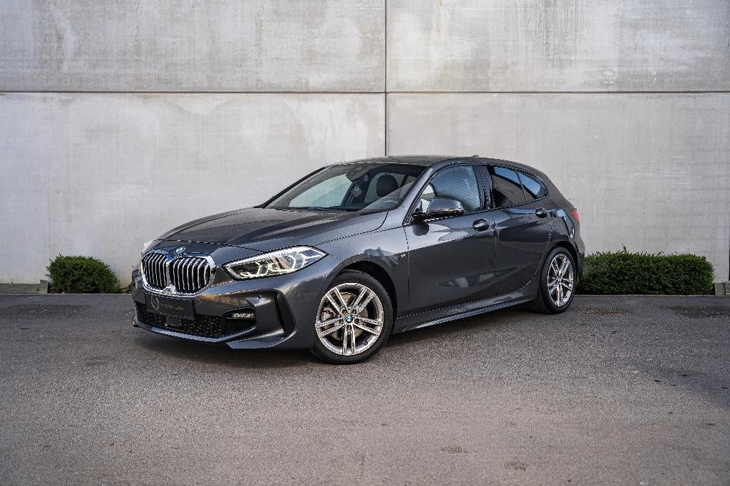BMW 118 *M-SPORT*VIRTUAL COCKPIT*LINE ASSIST*CAMERA*CRUISE*, Auto's, BMW, 1 Reeks, Leder en Stof, Bedrijf, 5 deurs