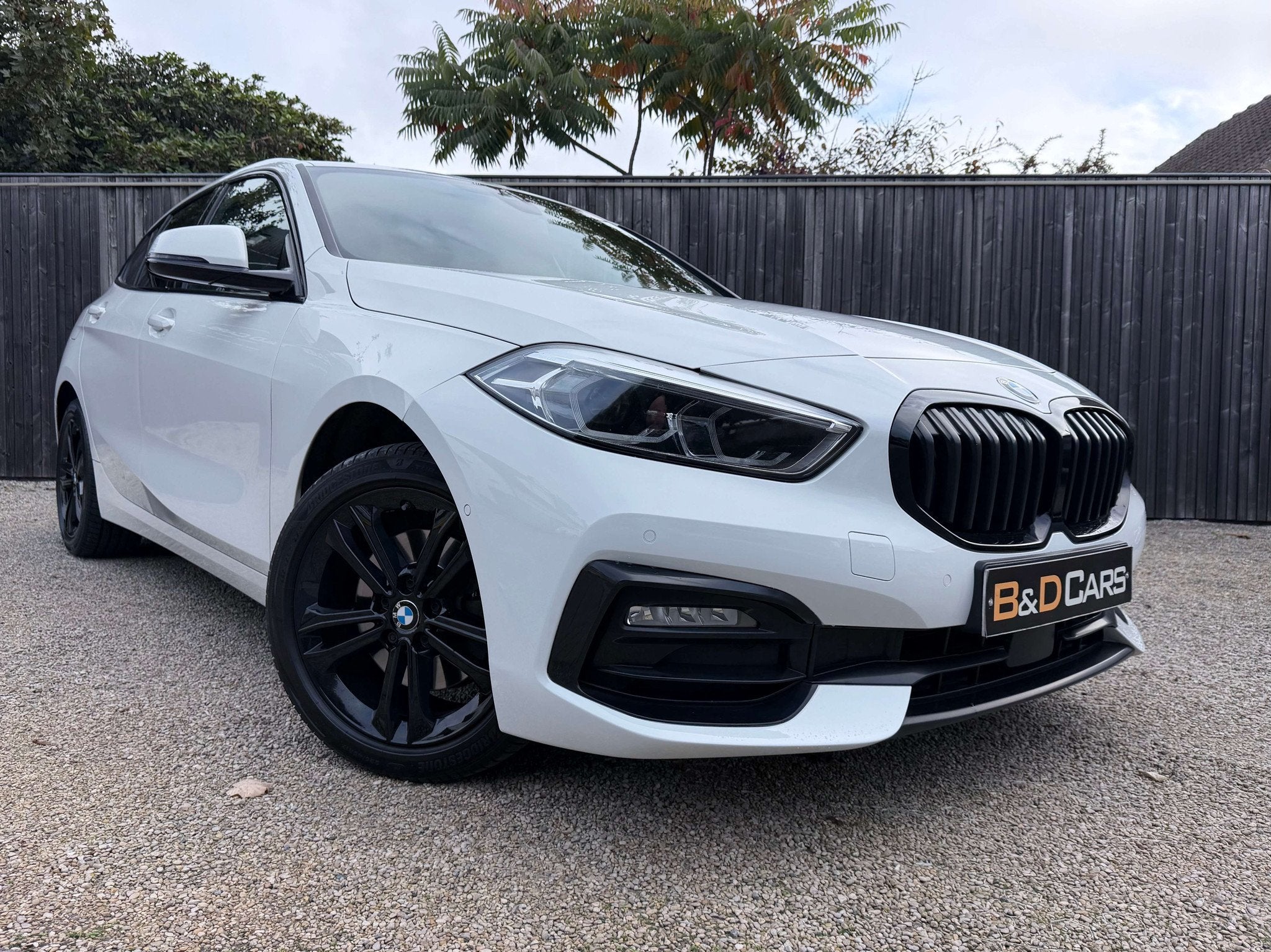 BMW 1 Serie 118 i FULL-LED/SPORTSEATS/ZTLVRW/ELEK.KOFFER/CAR, Autos, 100 kW, Achat, Euro 6, Entreprise