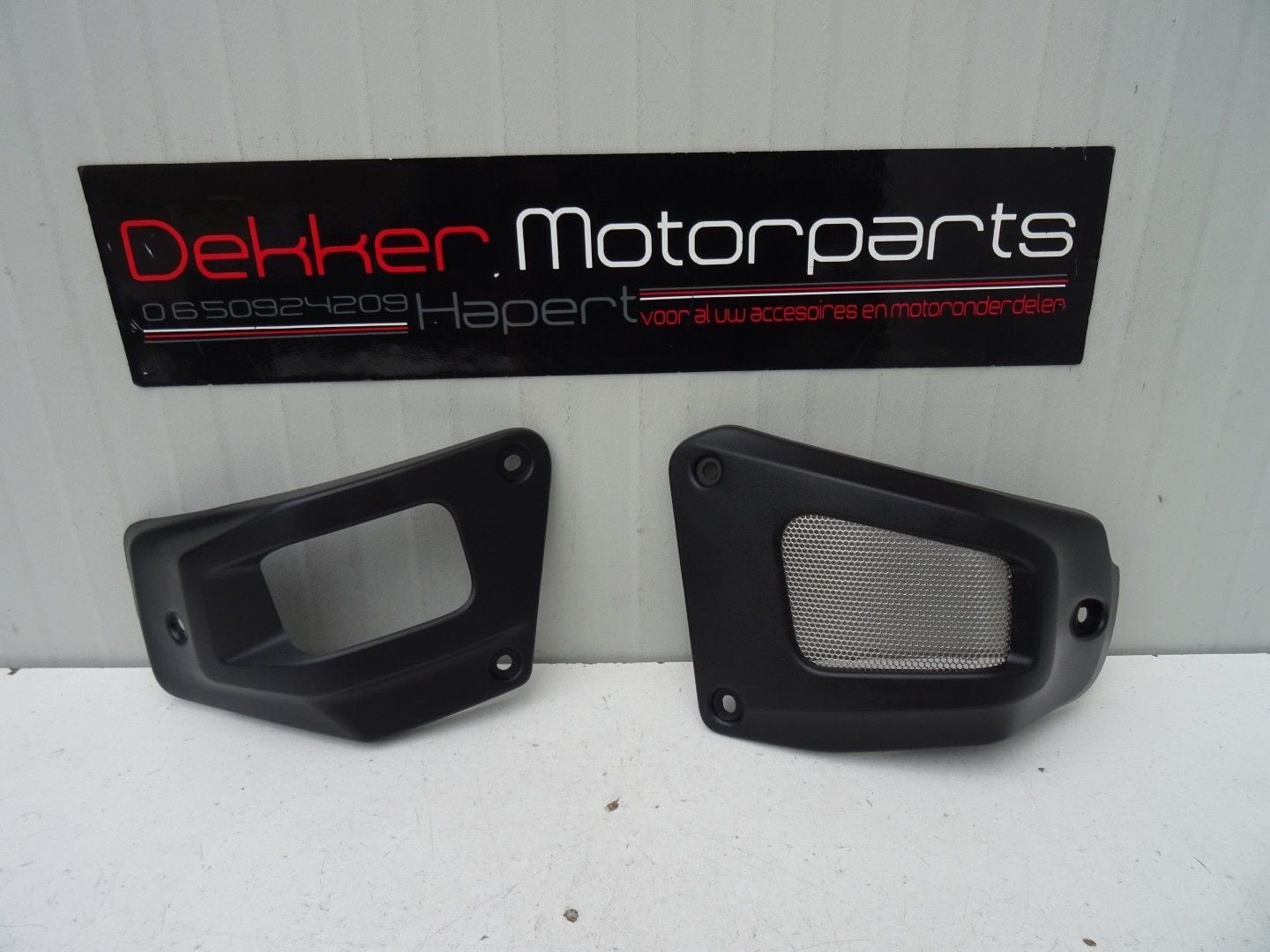 Linker + Rechter Afwerkkap onder tank Yamaha XSR700 2016 >, Motoren, Ophalen of Verzenden, -, -, -
