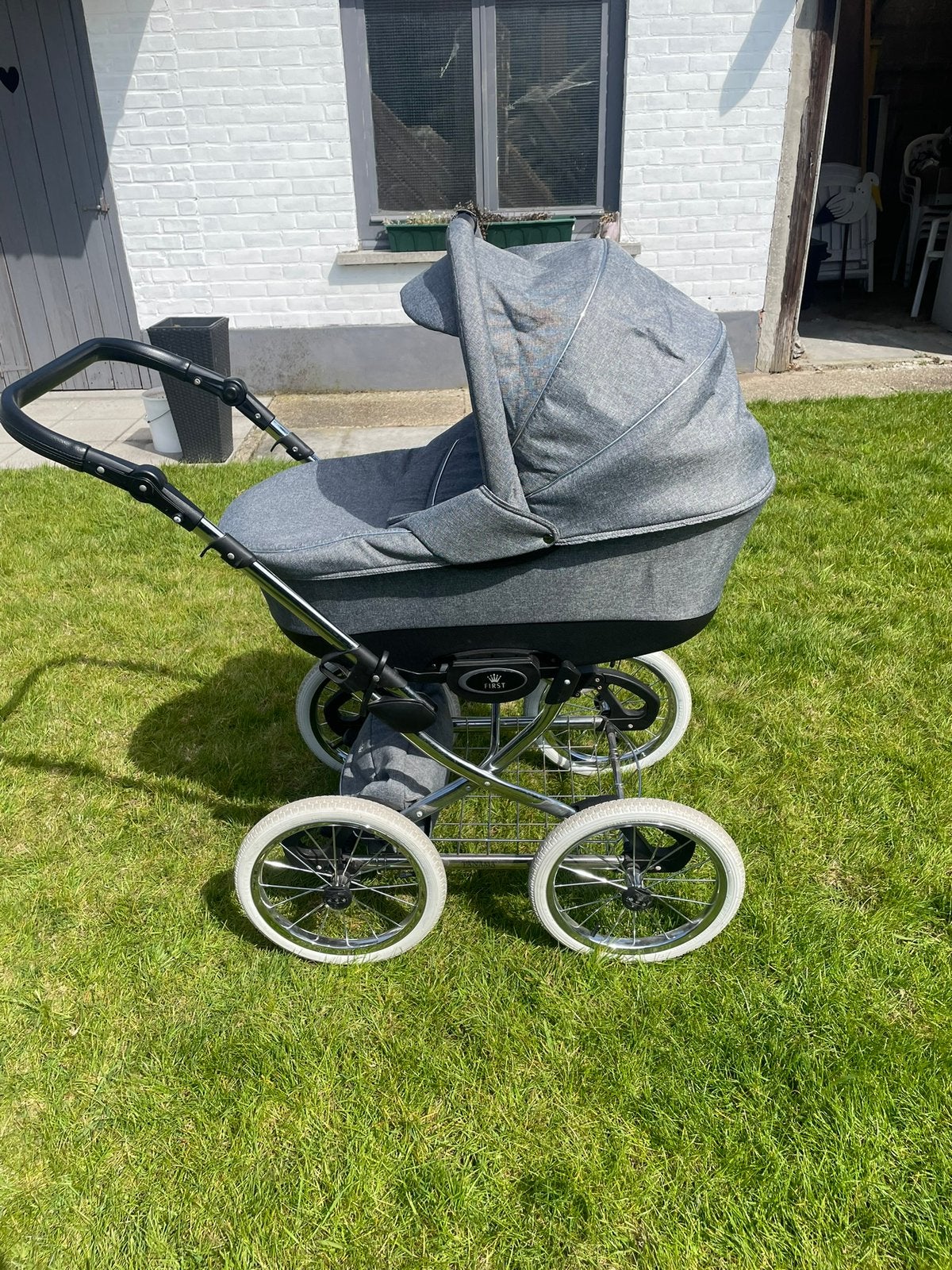 Poussette 3 en 1 + isofix de la marque First Panama, Enfants & Bébés, Poussettes & Combinaisons, Autres marques, Pneus, Enlèvement