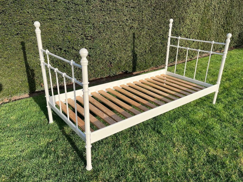 wit metalen bed 1 persoons, Kinderen en Baby's, Ophalen, Zo goed als nieuw, 180 cm of meer, 85 tot 100 cm