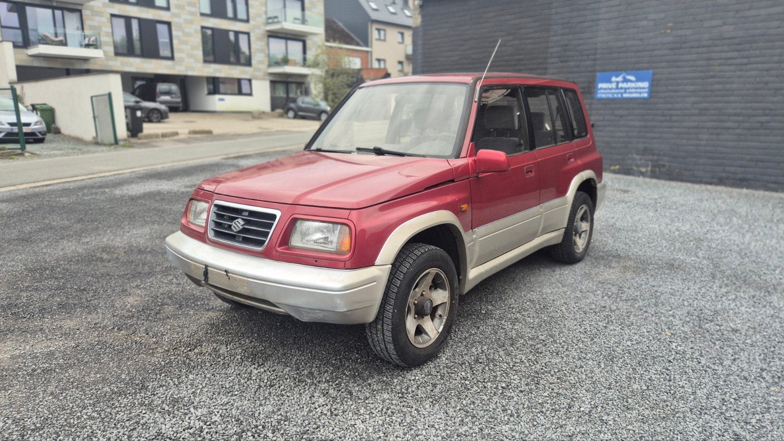 Suzuki Vitara Old timer /144000 essence/ papier rose, Autos, Entreprise, Achat