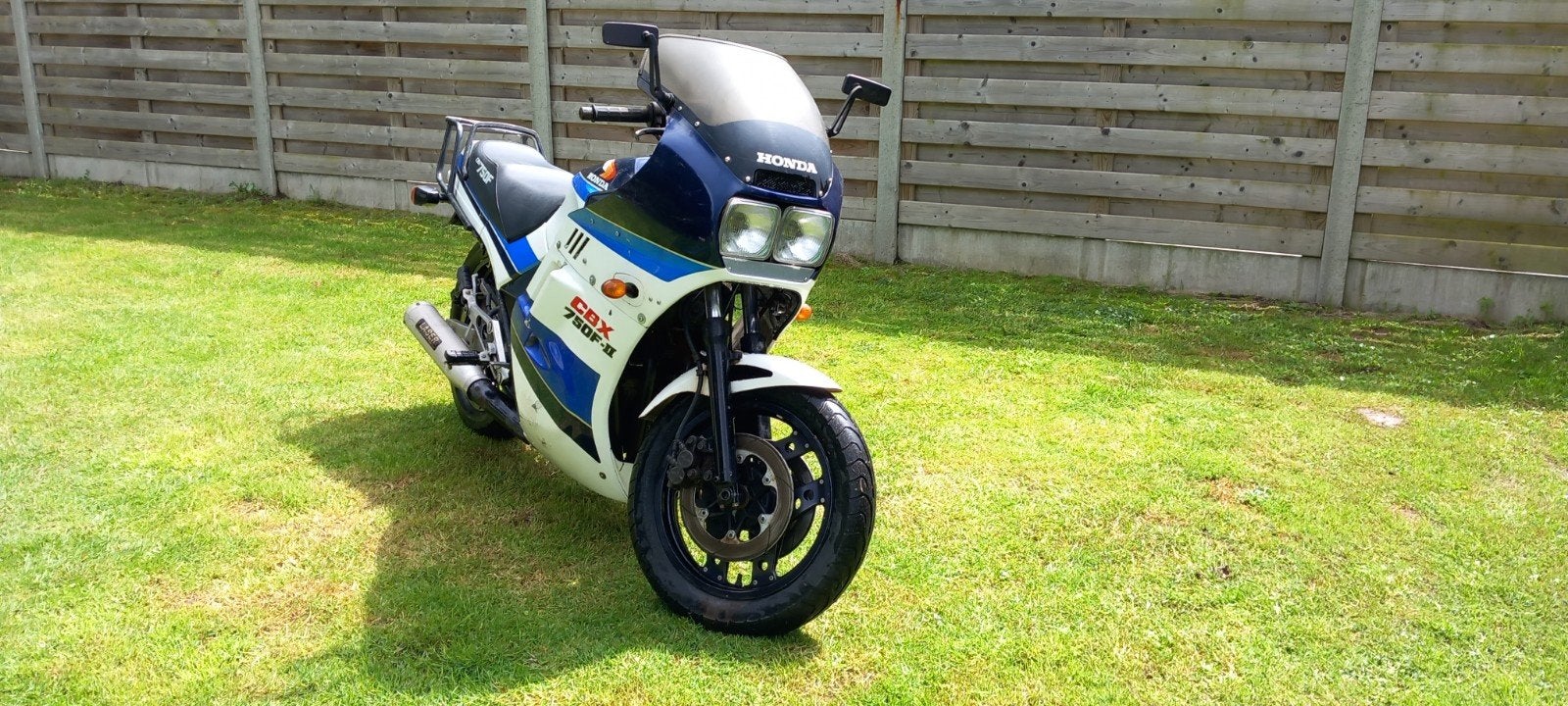 Honda CBX  750 F2 16 v van het jaar 1984 met 74 .000 km, 750 cc, 4 cilinders, Gebruikt, Meer dan 35 kW