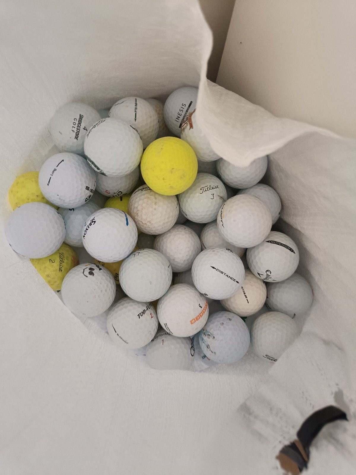 780 mindere golfballen, Ophalen