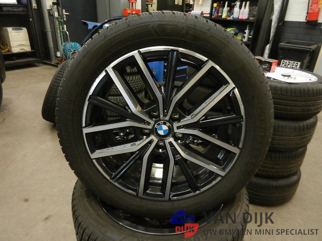 Winterbandenset 18 inch origineel BMW 2 SERIE ACTIVE TOURER, Pneus et Jantes, Pneus hiver, Véhicule de tourisme, -