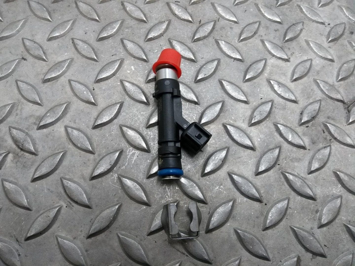 FORD MUSTANG BRANDSTOF INJECTOR / VERSTUIVER 2017, Ophalen of Verzenden, Gebruikt, ARN erkend