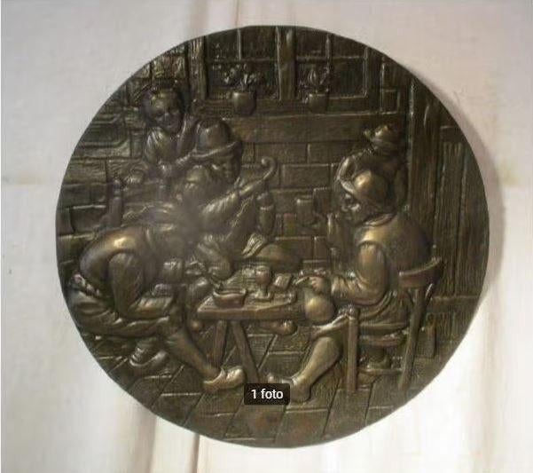 Mooi metalen Wanddecoratie - Drinkende Mannen - 33cm, Metaal, Ophalen of Verzenden, Zo goed als nieuw, Wandbord of Wandpaneel