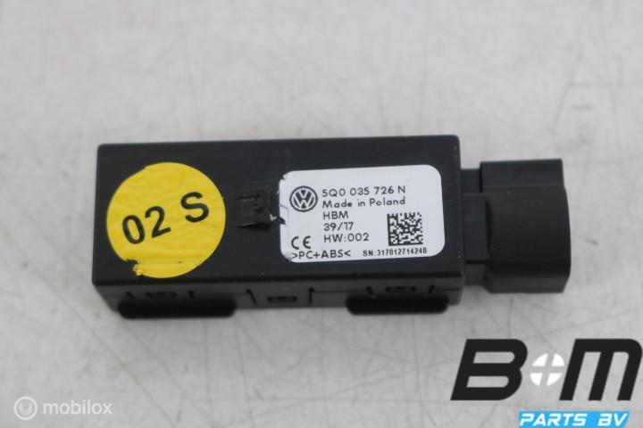 USB - bus VW Up! 5drs 5Q0035726N, Gebruikt