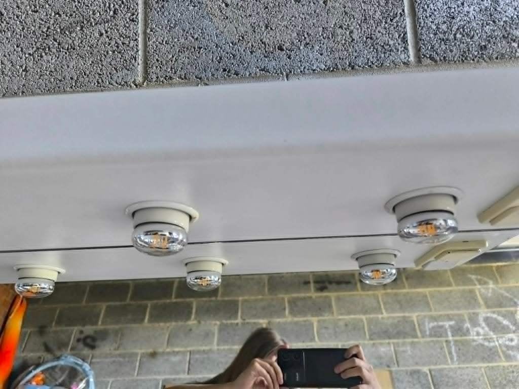 miroir avec attache mural avec spots, Moins de 25 cm, Moins de 100 cm, Comme neuf, Enlèvement