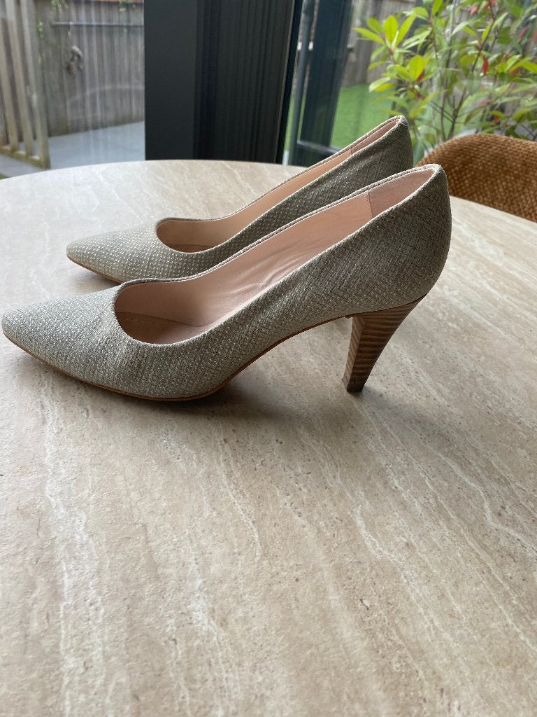 damesschoen J Hay, Kleding | Dames, Ophalen, Overige kleuren, Zo goed als nieuw, Pumps